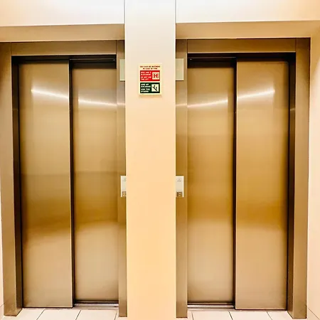 Fernando Pessoa Expo Apartment *